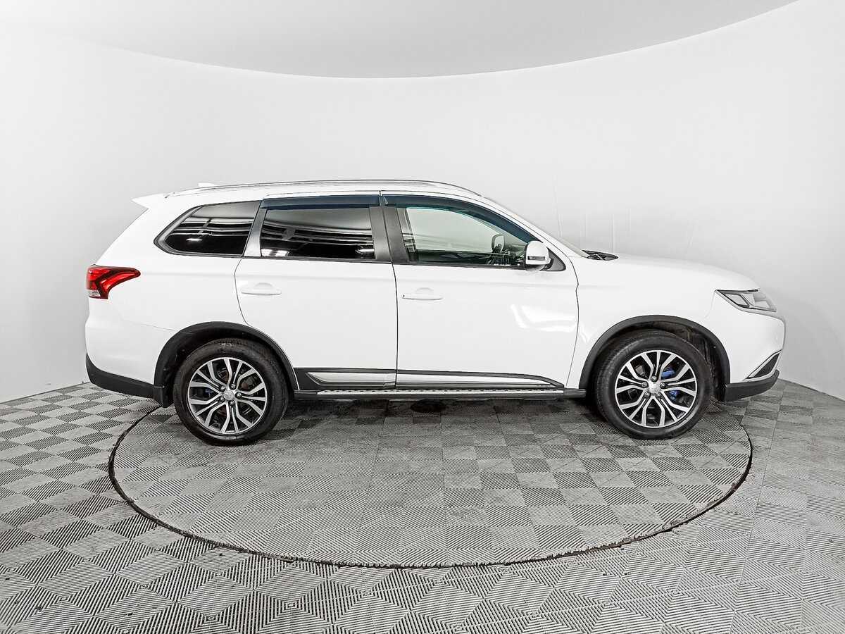 Митсубиши Оутлэндер б/у, 2018, Вариатор. Фото: #3