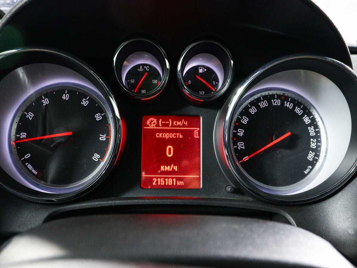 Опель Астра б/у, 2013, Механическая. Фото: #8