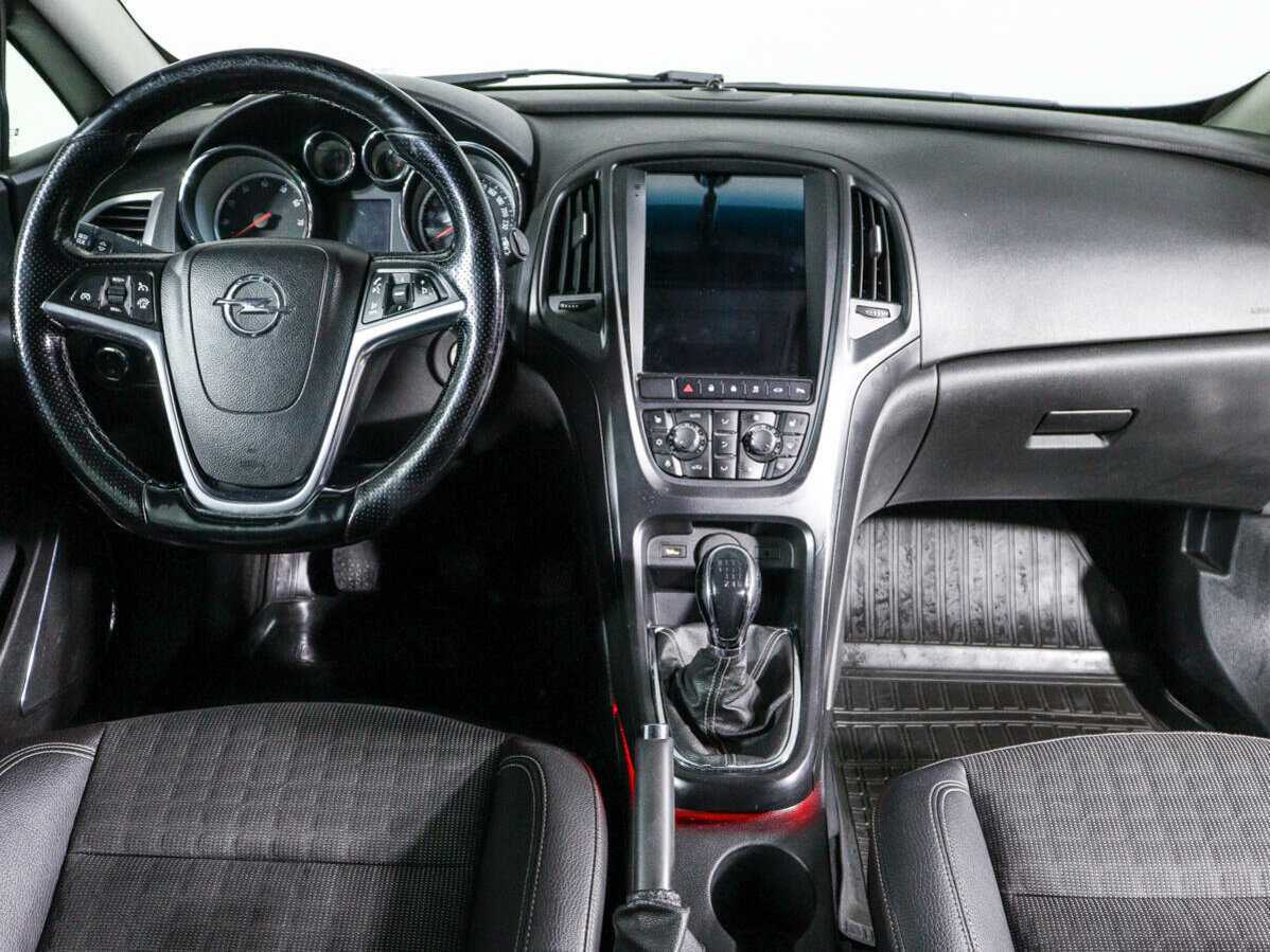 Опель Астра б/у, 2013, Механическая. Фото: #9