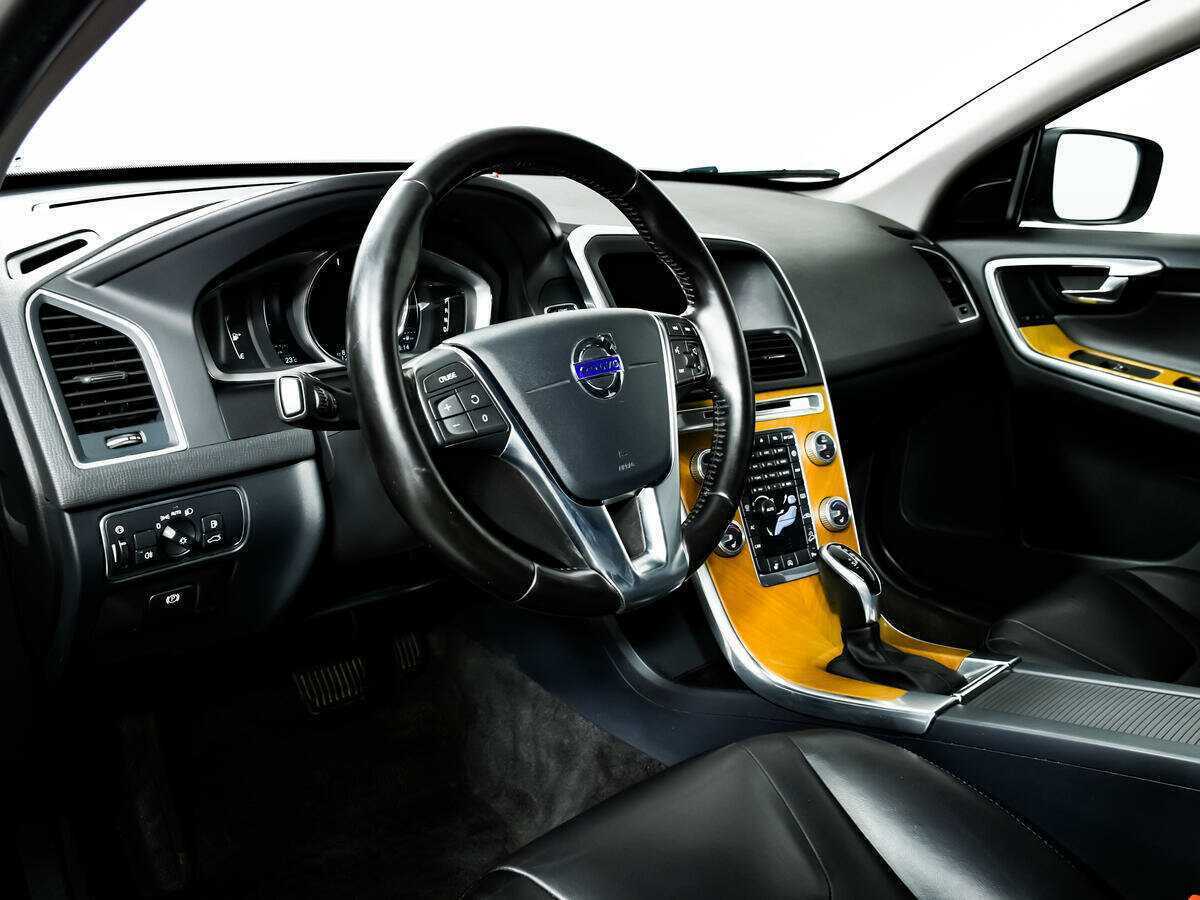 Вольво ИксЦ60 б/у, 2016, Автоматическая. Фото: #10