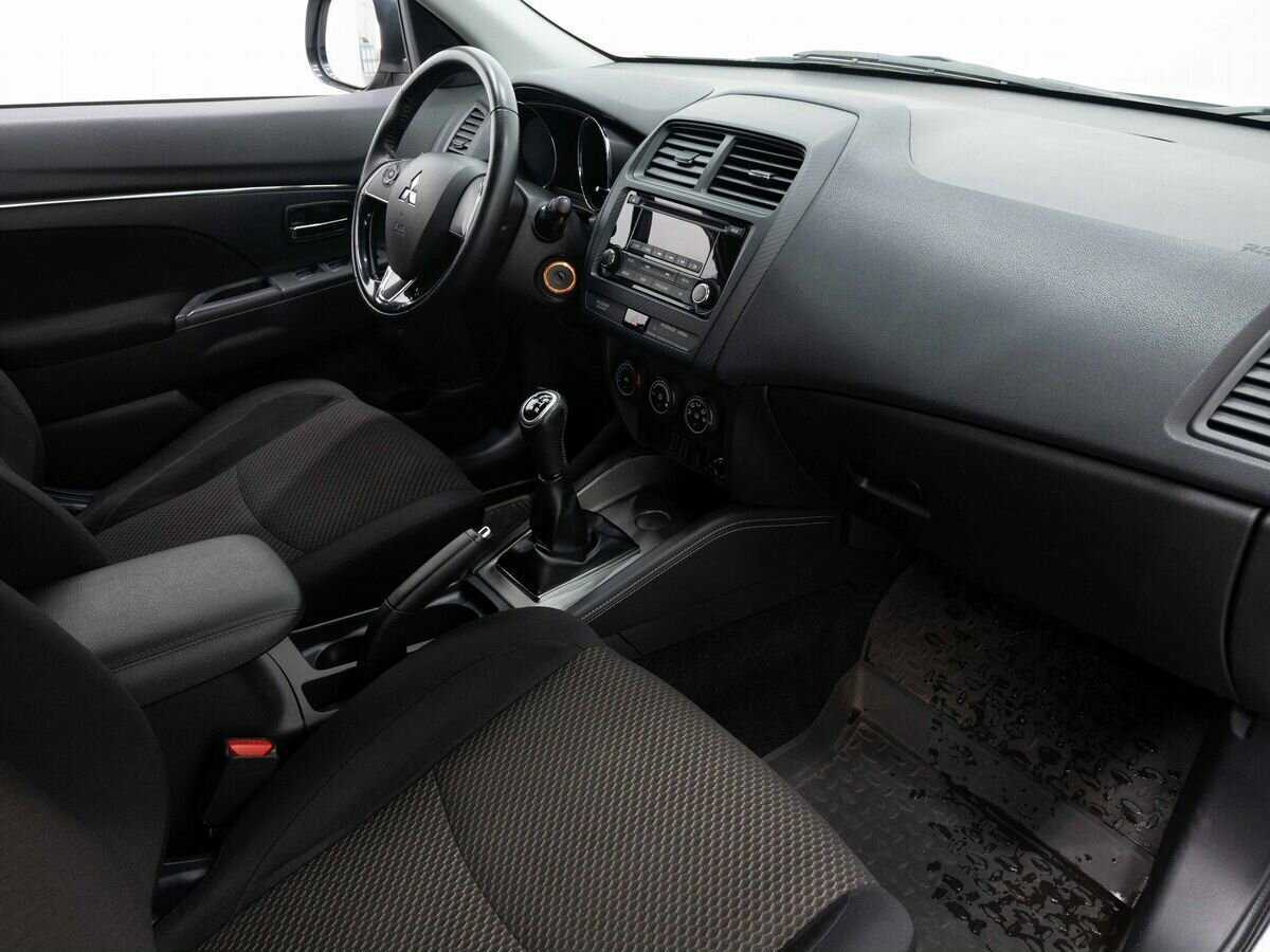 Митсубиши АС-Икс б/у, 2018, Механическая. Фото: #11