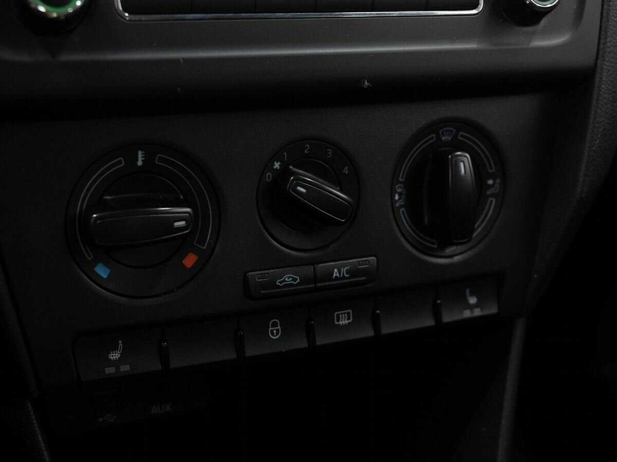 Шкода Рапид б/у, 2015, Автоматическая. Фото: #17