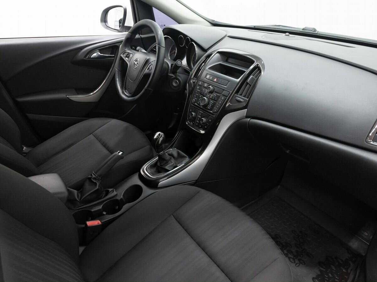 Опель Астра б/у, 2013, Механическая. Фото: #10