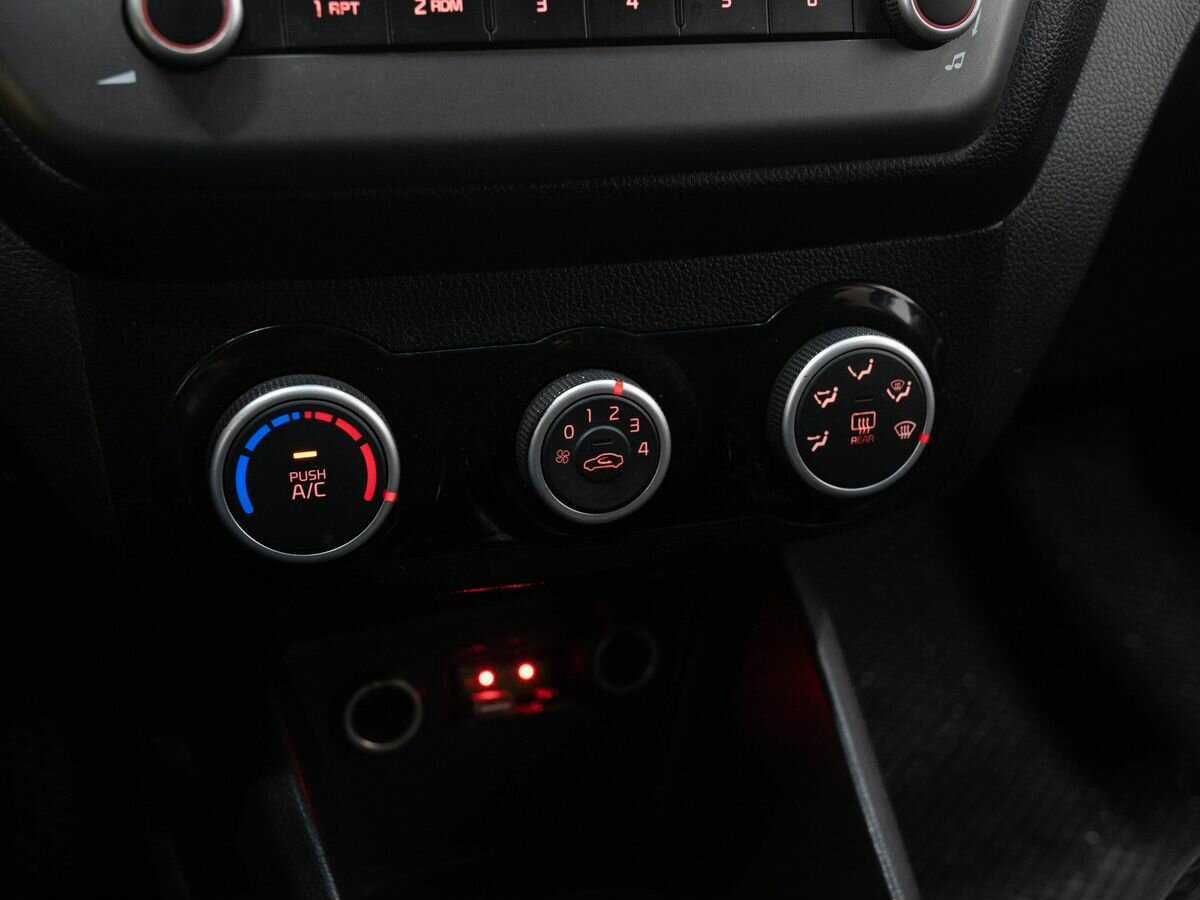 Киа Рио б/у, 2015, Механическая. Фото: #19