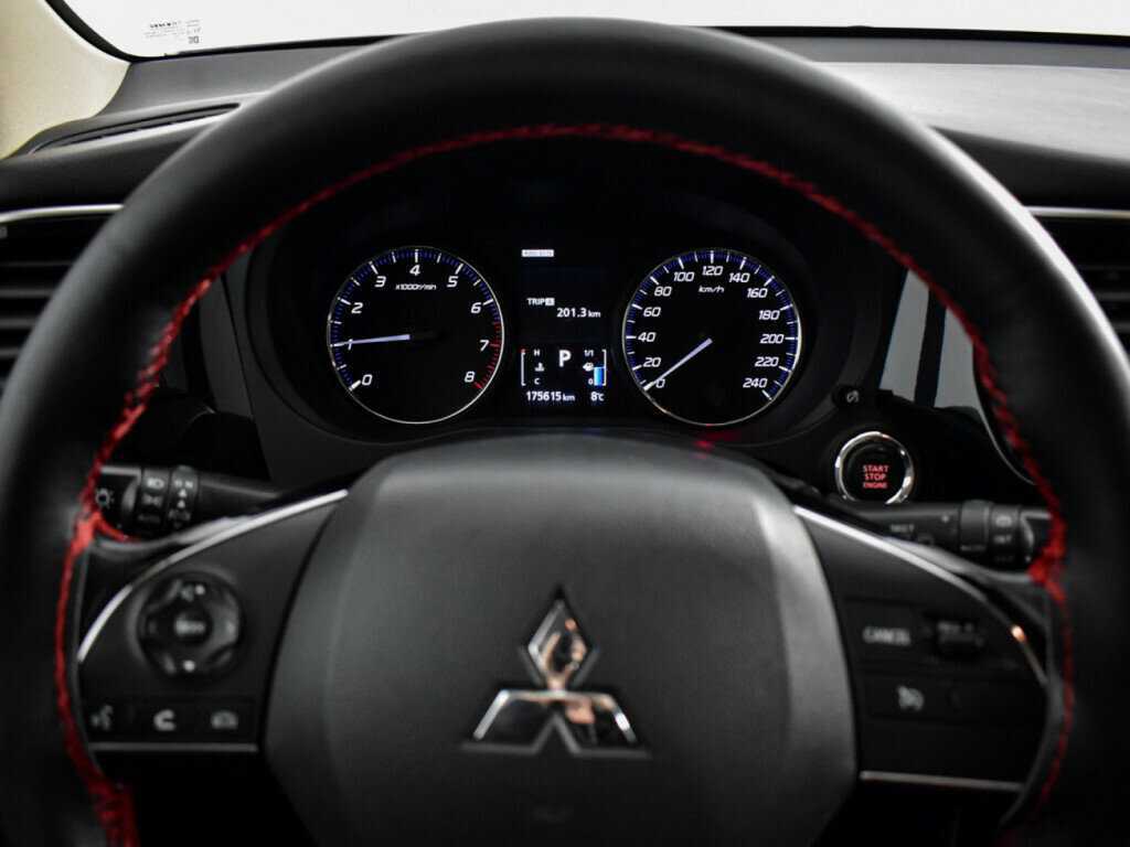 Митсубиши Оутлэндер б/у, 2017, Вариатор. Фото: #17