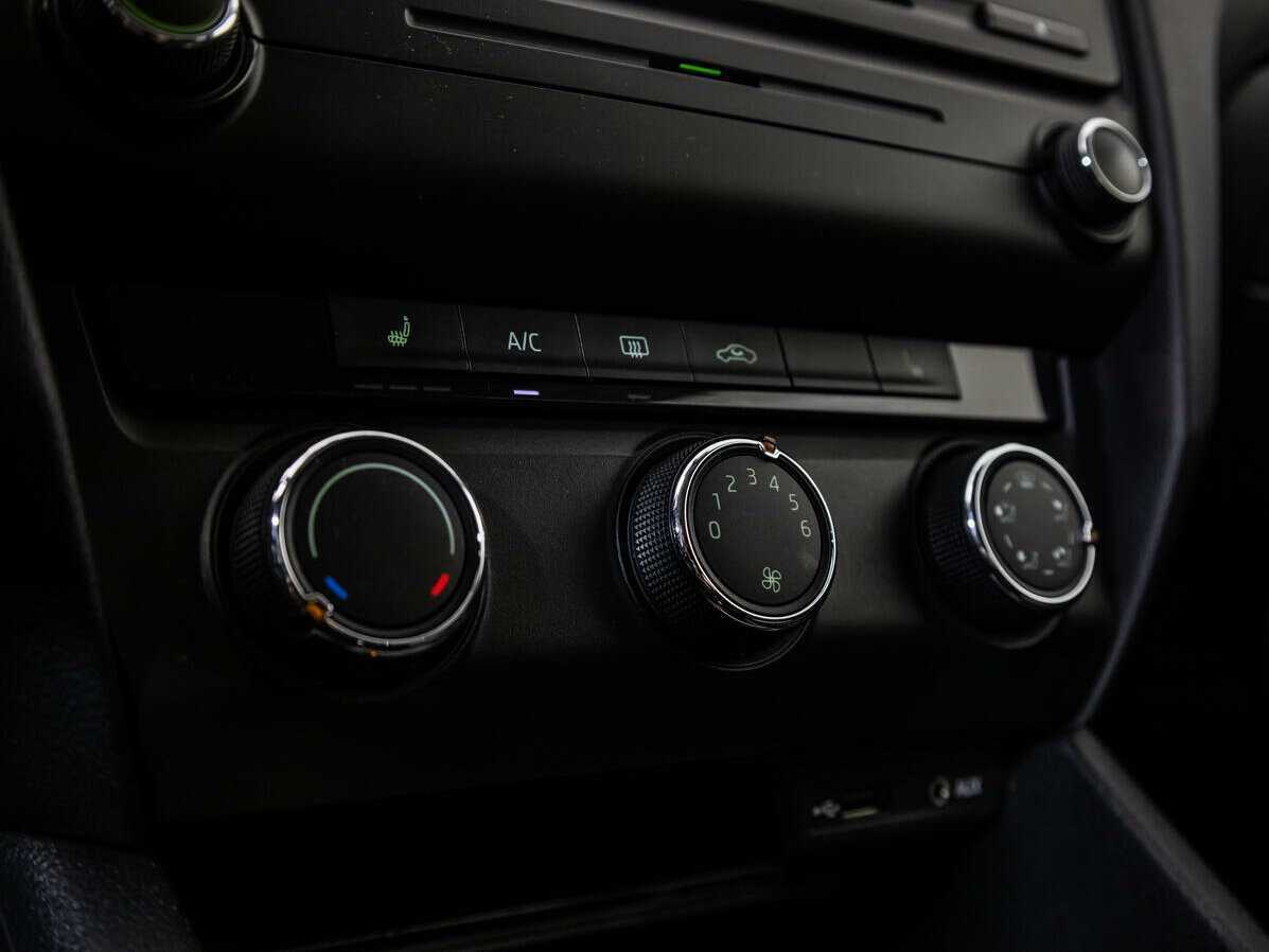 Шкода Октавия б/у, 2014, Роботизированная. Фото: #15