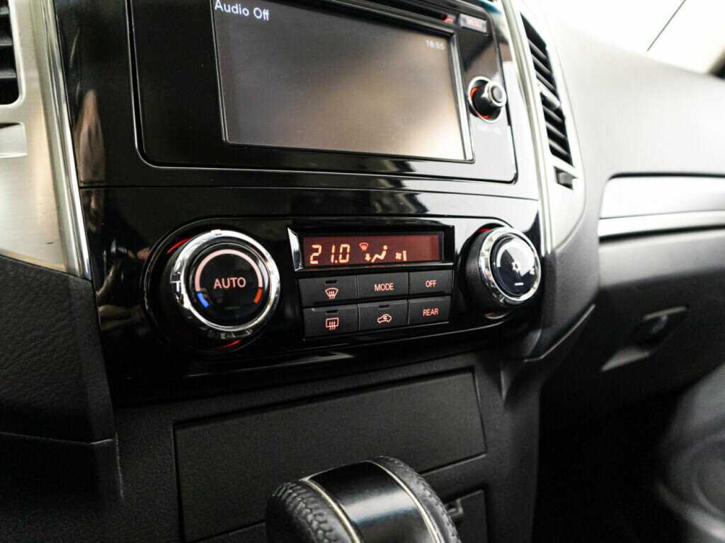 Митсубиши Паджеро б/у, 2014, Автоматическая. Фото: #15