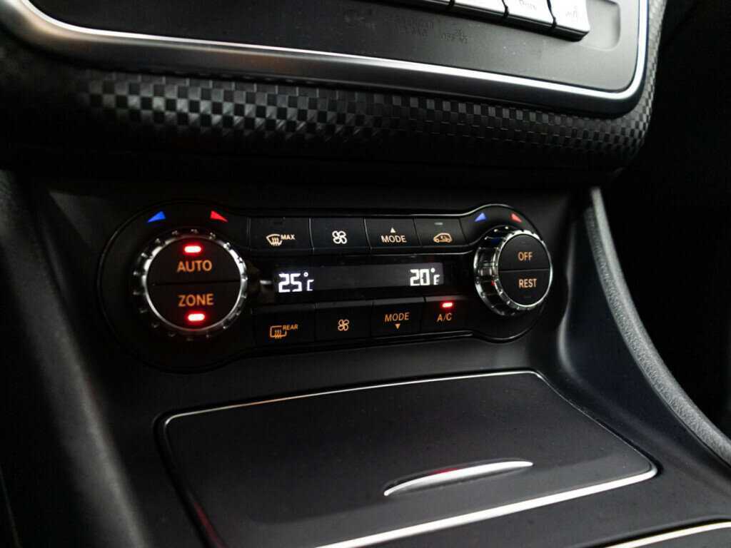 Мерседес-Бенц А-Класс б/у, 2016, Роботизированная. Фото: #14