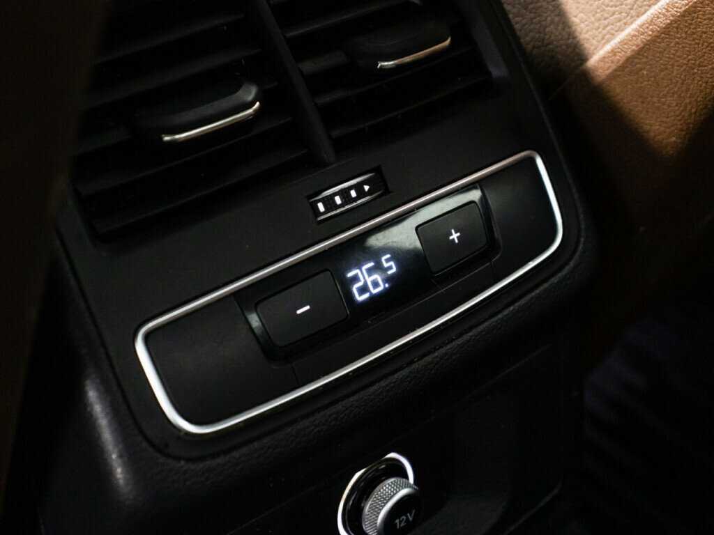 Ауди А4 б/у, 2016, Роботизированная. Фото: #18