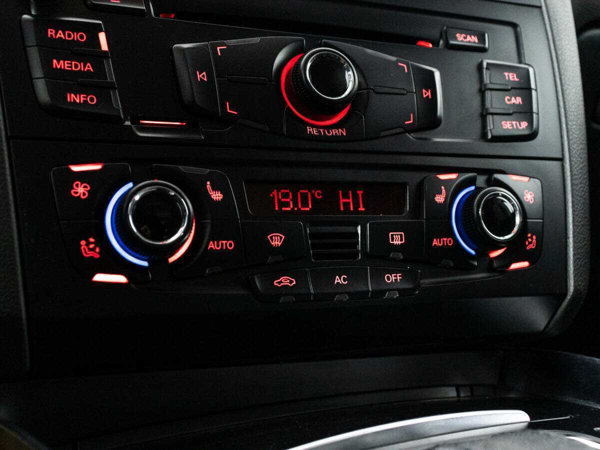 Ауди К5 б/у, 2012, Автоматическая. Фото: #14