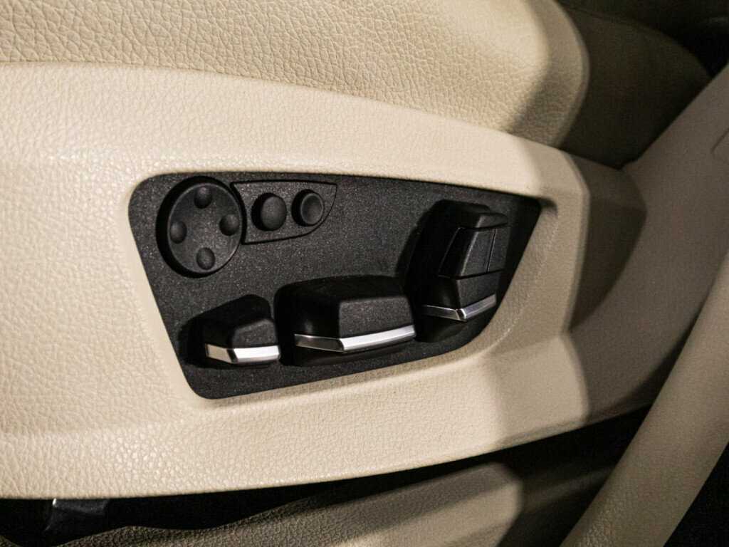 БМВ 5 серии б/у, 2012, Автоматическая. Фото: #21