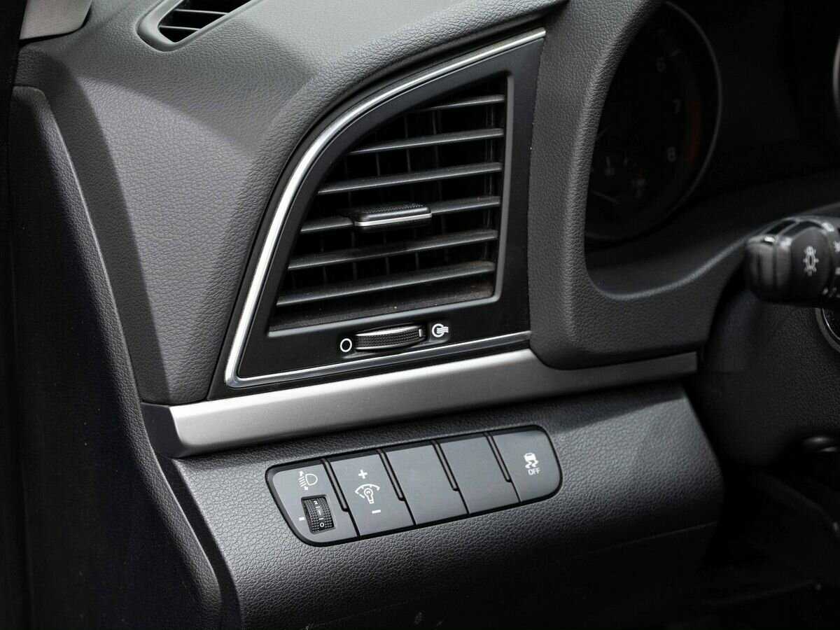 Хендай Елантра б/у, 2017, Автоматическая. Фото: #14