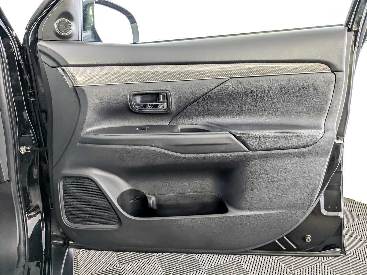 Митсубиши Оутлэндер б/у, 2021, Вариатор. Фото: #23