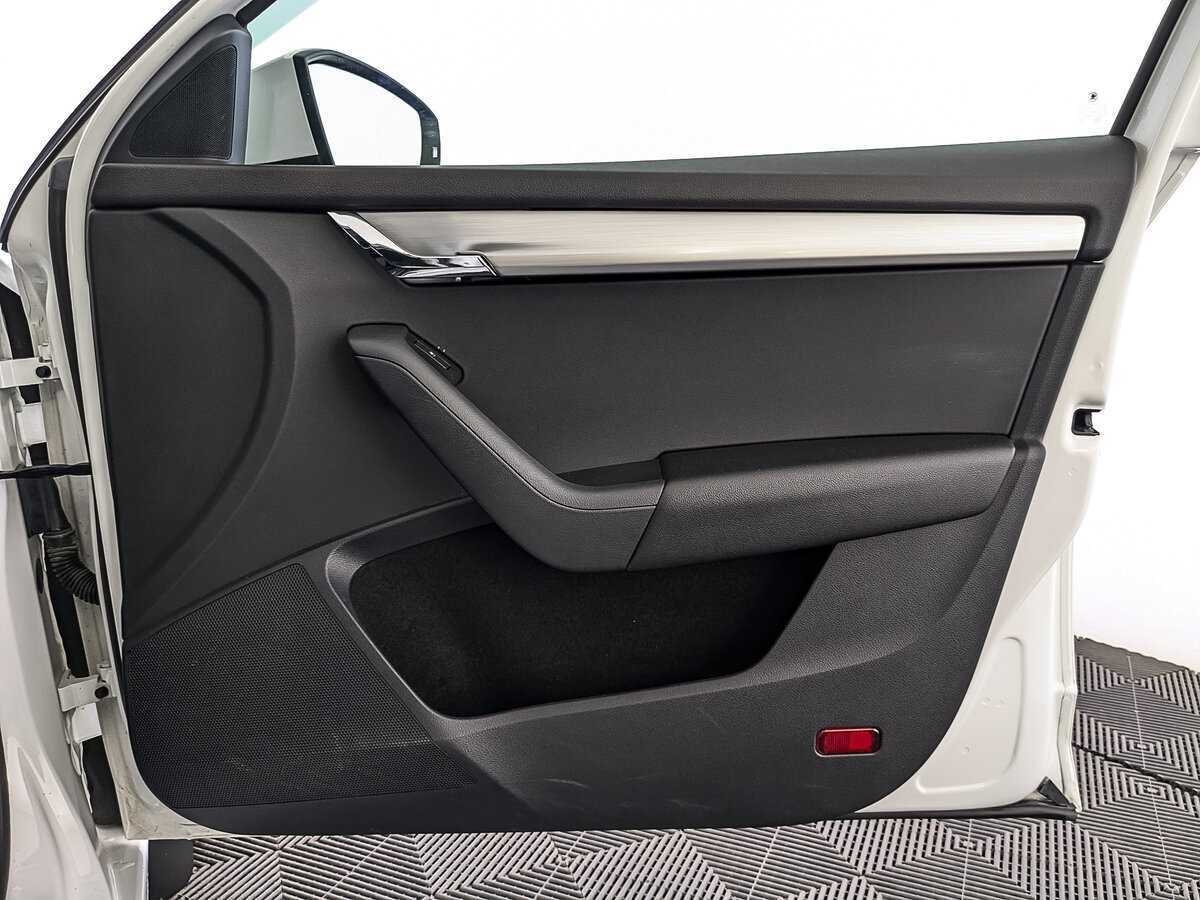 Шкода Октавия б/у, 2020, Роботизированная. Фото: #21