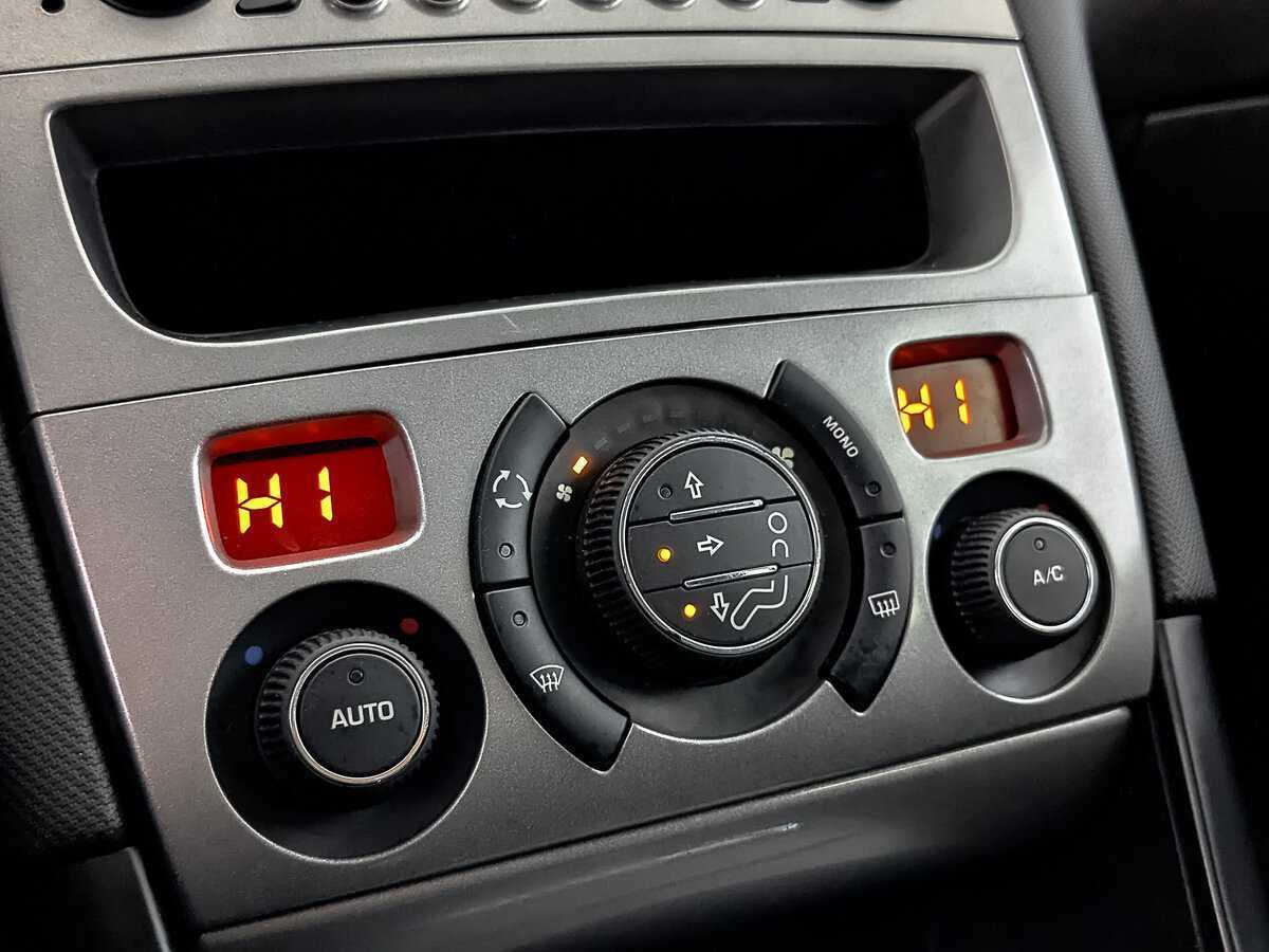 Пежо 408 б/у, 2016, Автоматическая. Фото: #18