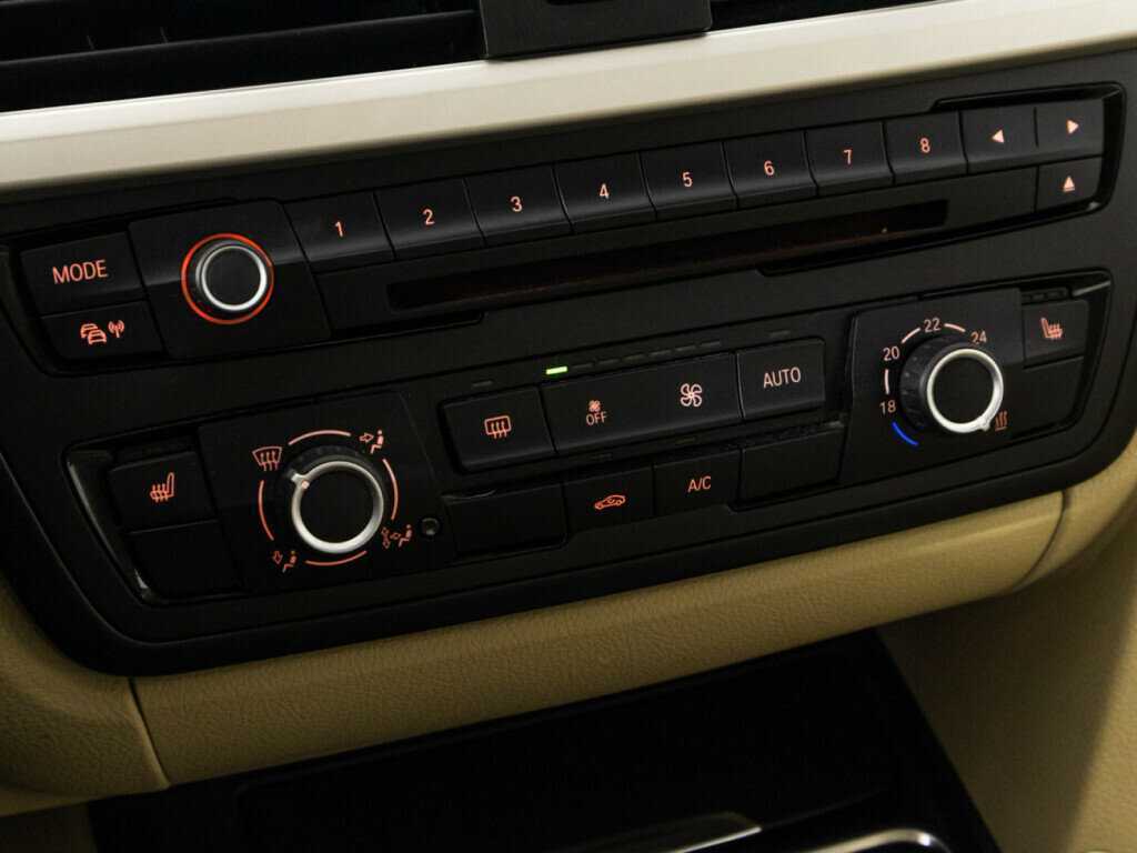 БМВ 3 серии б/у, 2013, Автоматическая. Фото: #15