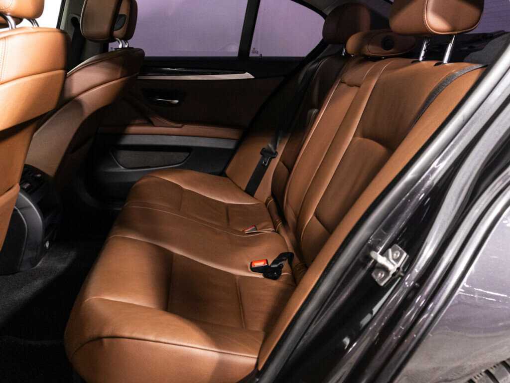 БМВ 5 серии б/у, 2012, Автоматическая. Фото: #9