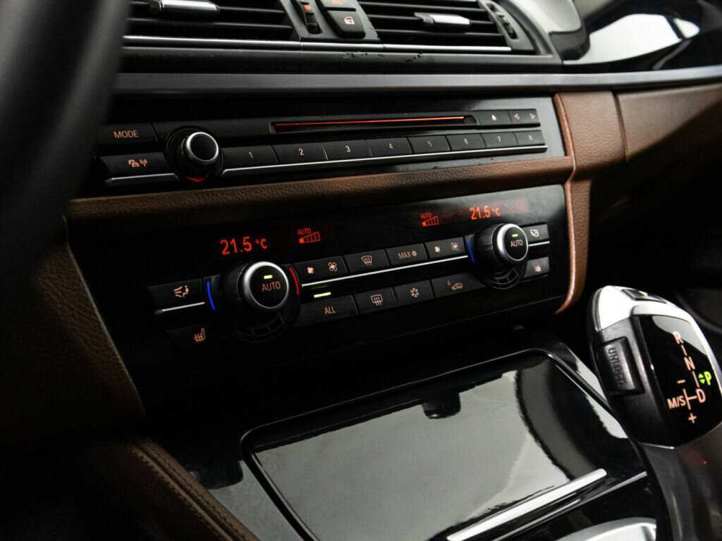 БМВ 5 серии б/у, 2012, Автоматическая. Фото: #16