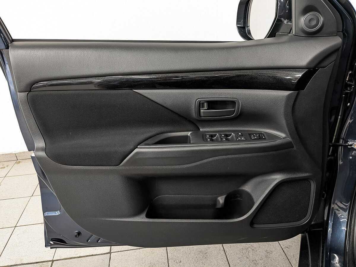 Митсубиши Оутлэндер б/у, 2019, Вариатор. Фото: #16