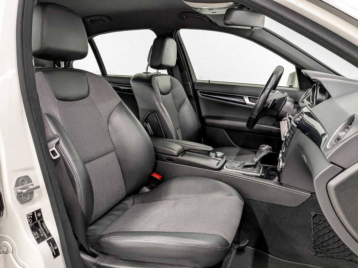 Мерседес-Бенц Ц-Класс б/у, 2012, Автоматическая. Фото: #19