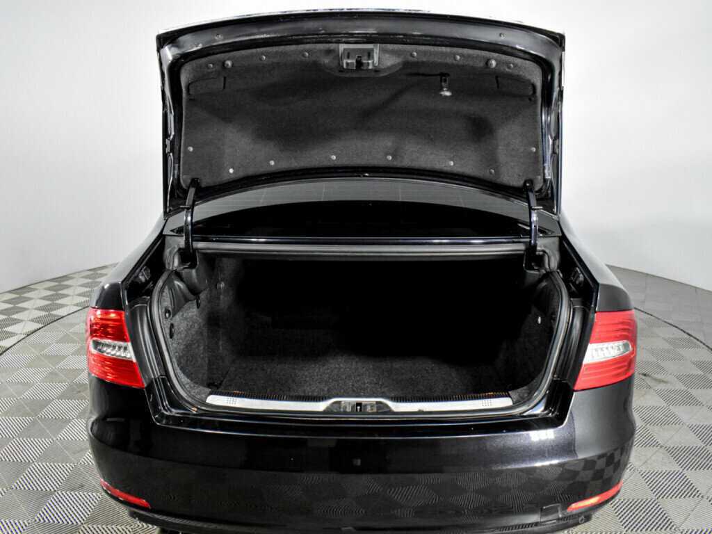 Шкода Суперб б/у, 2013, Роботизированная. Фото: #16