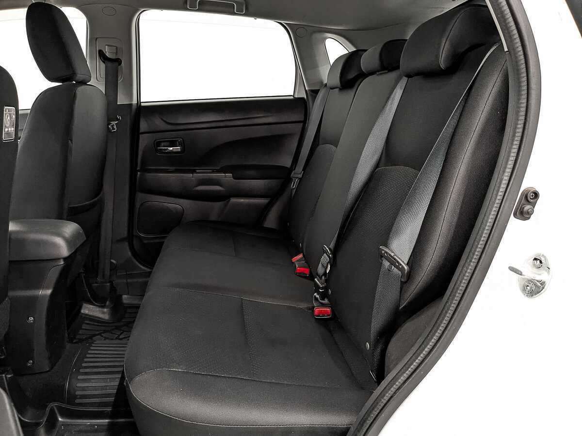 Митсубиши АС-Икс б/у, 2014, Механическая. Фото: #17