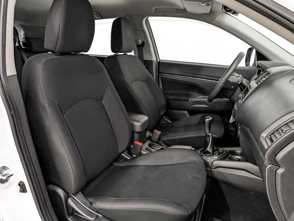 Митсубиши АС-Икс б/у, 2014, Механическая. Фото: #23