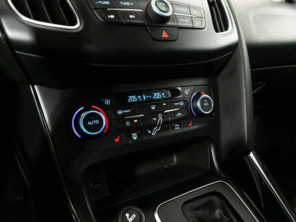 Форд Фокус б/у, 2017, Автоматическая. Фото: #17