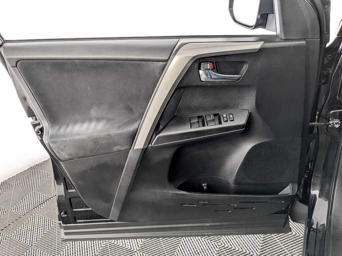 Тойота Рав4 б/у, 2017, Механическая. Фото: #16