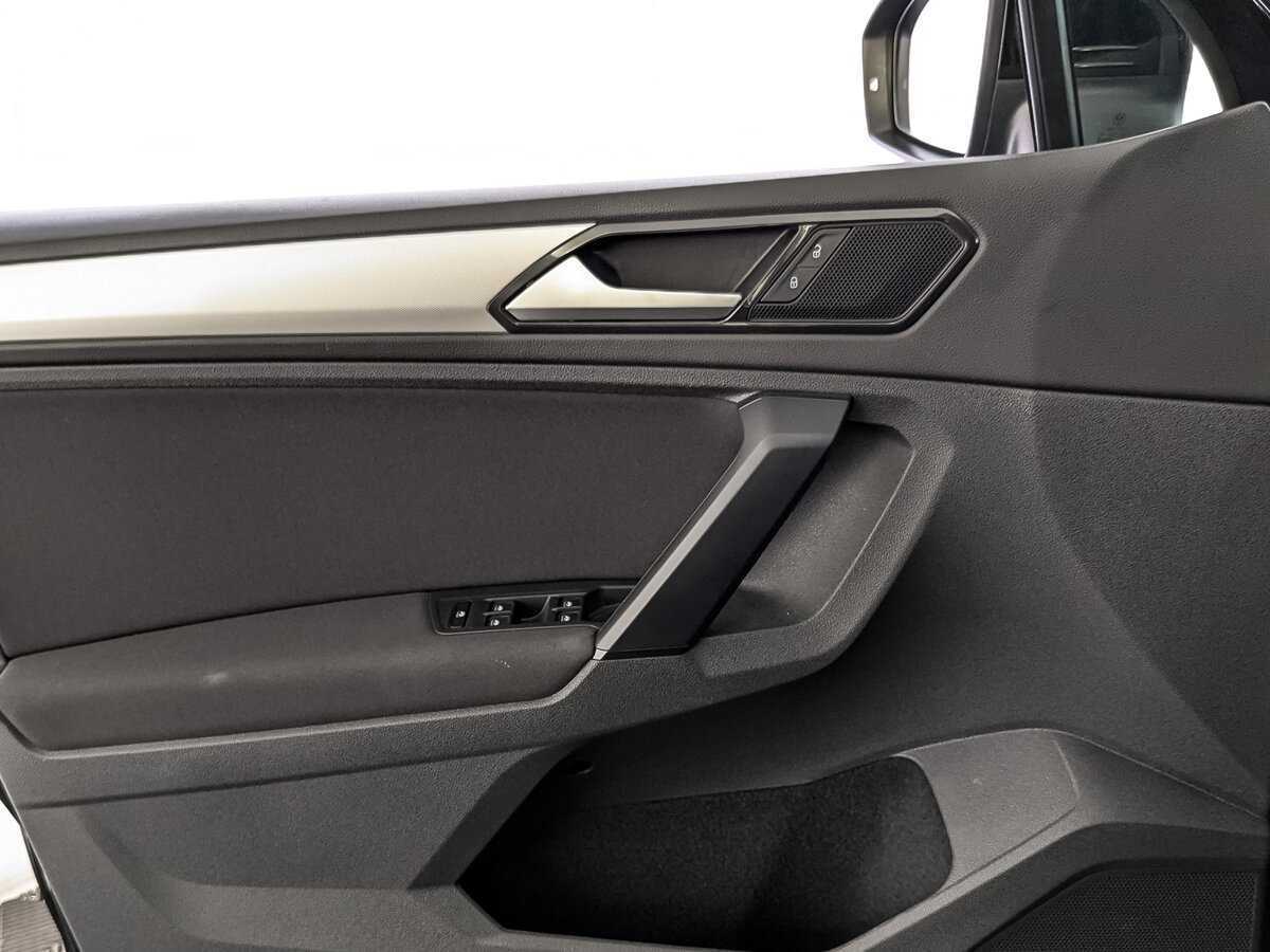 Фольксваген Тигуан б/у, 2018, Роботизированная. Фото: #16