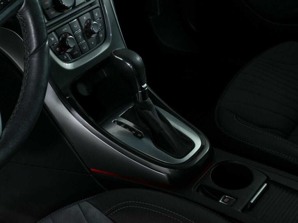 Опель Астра б/у, 2013, Автоматическая. Фото: #12