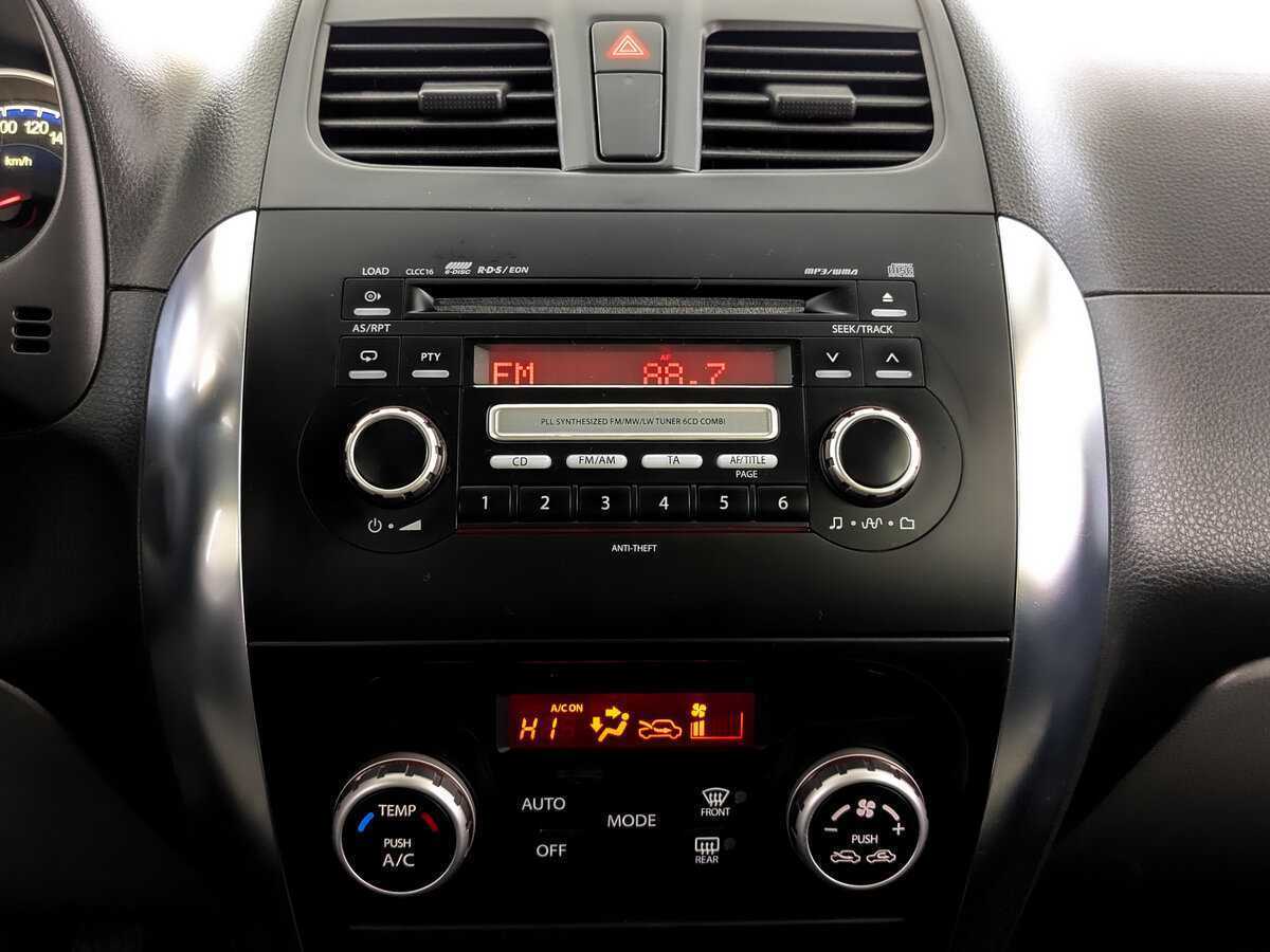 Сузуки С-Икс4 б/у, 2012, Механическая. Фото: #14