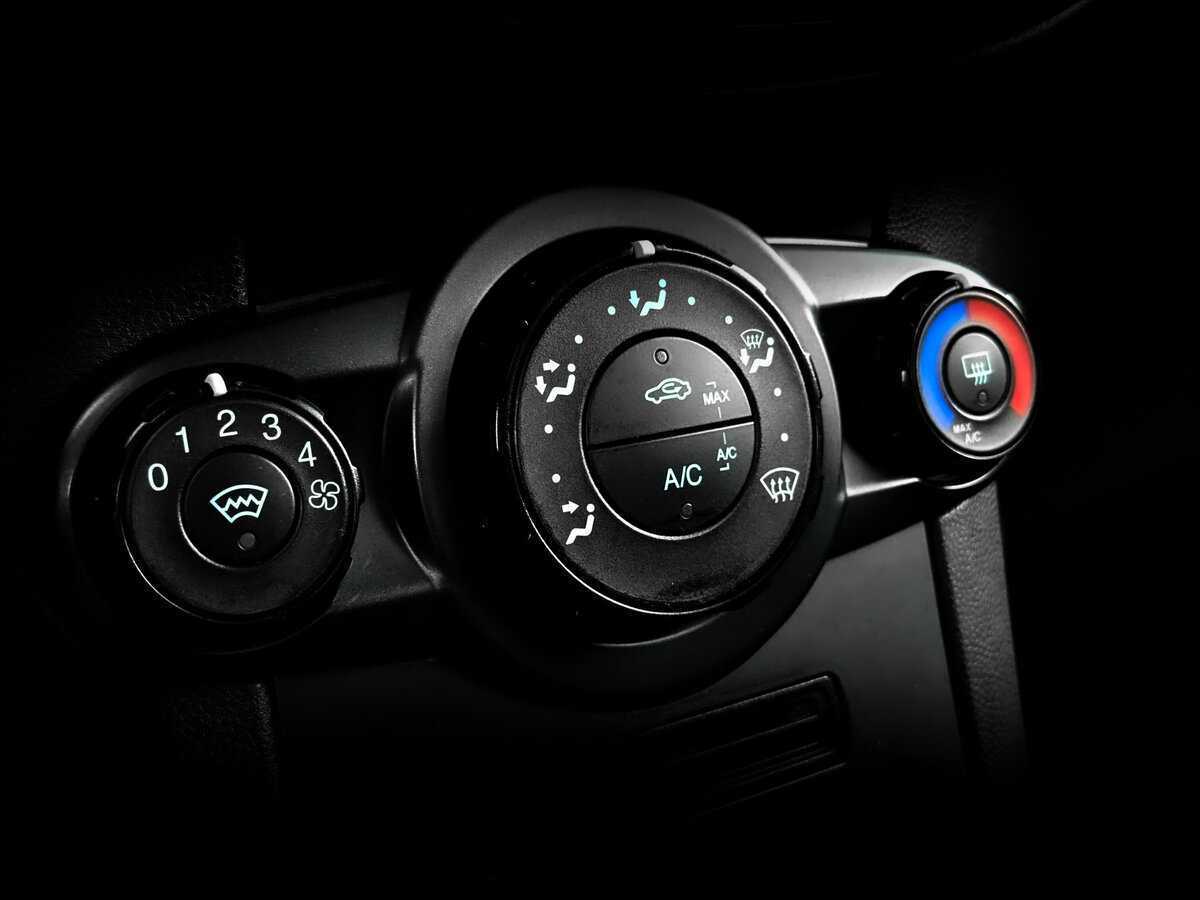 Форд Фиеста б/у, 2017, Роботизированная. Фото: #23