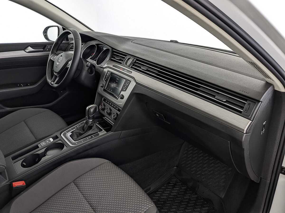 Фольксваген Пассат б/у, 2017, Роботизированная. Фото: #12