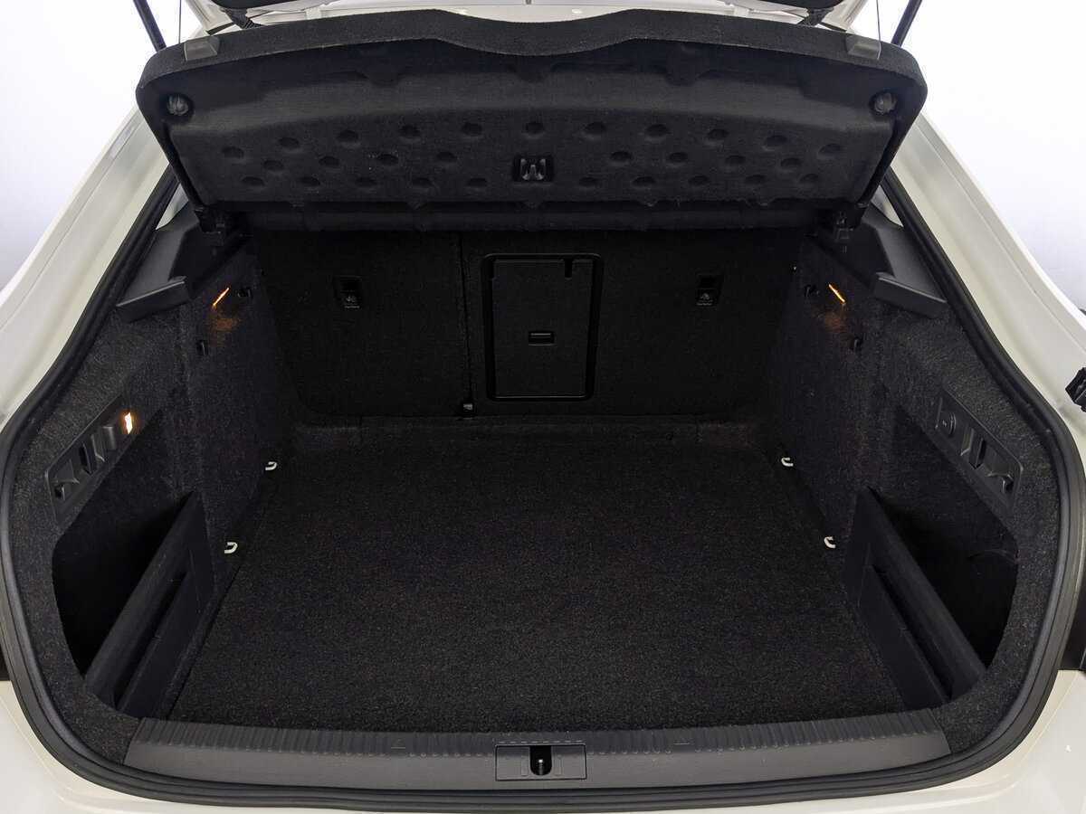 Шкода Суперб б/у, 2017, Роботизированная. Фото: #9