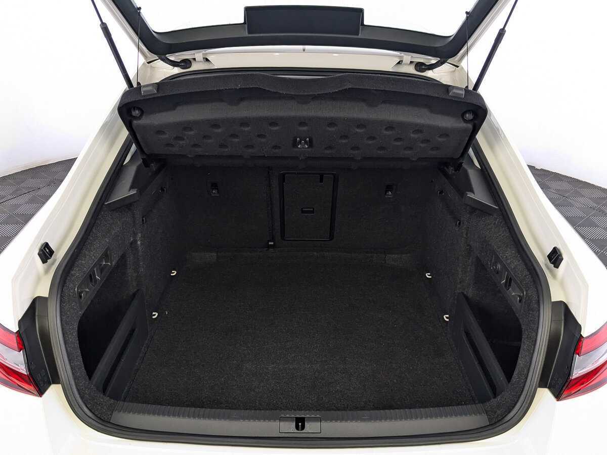 Шкода Суперб б/у, 2018, Роботизированная. Фото: #9