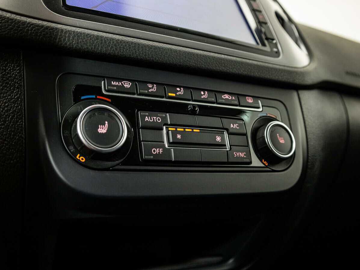 Фольксваген Тигуан б/у, 2015, Автоматическая. Фото: #14