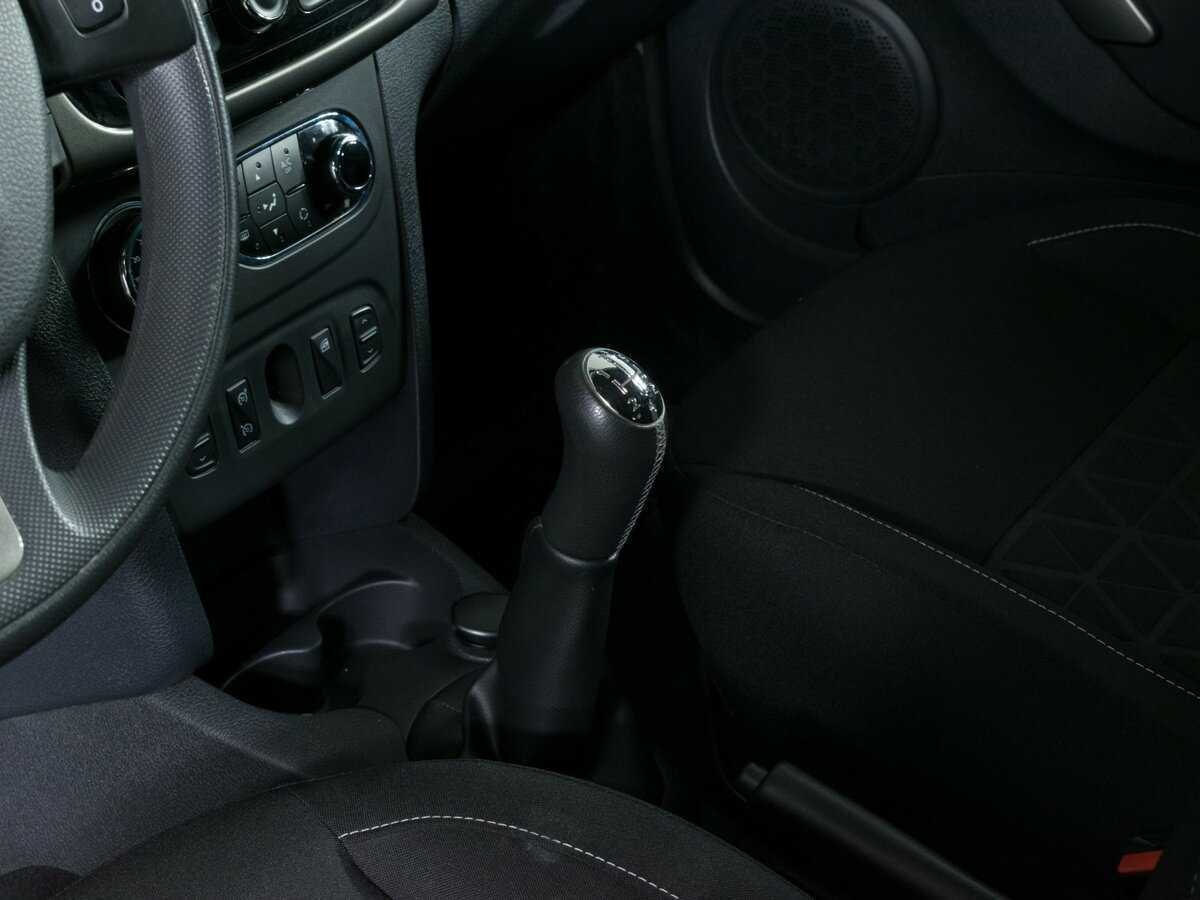 Рено Сандеро б/у, 2017, Механическая. Фото: #12