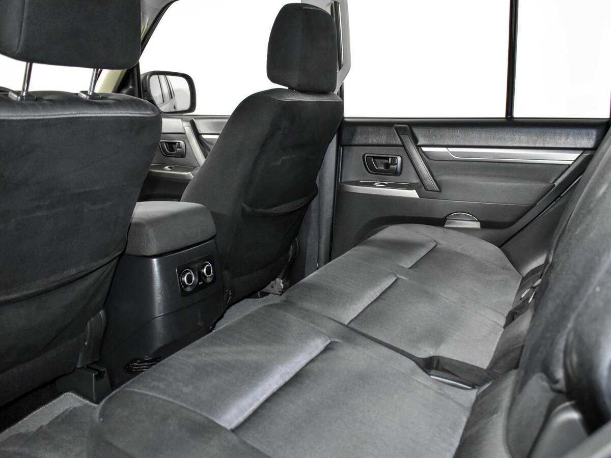 Митсубиши Паджеро б/у, 2013, Автоматическая. Фото: #9