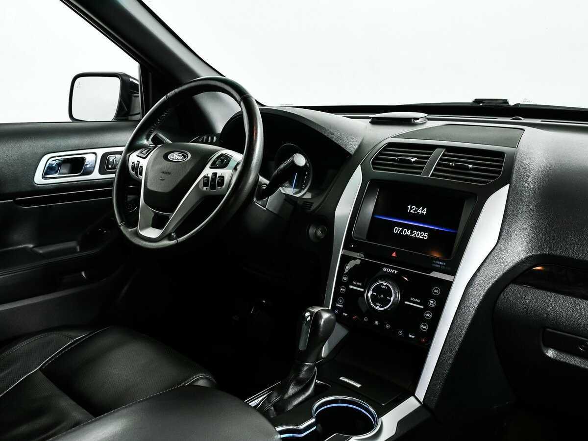 Форд Експлорер б/у, 2015, Автоматическая. Фото: #8