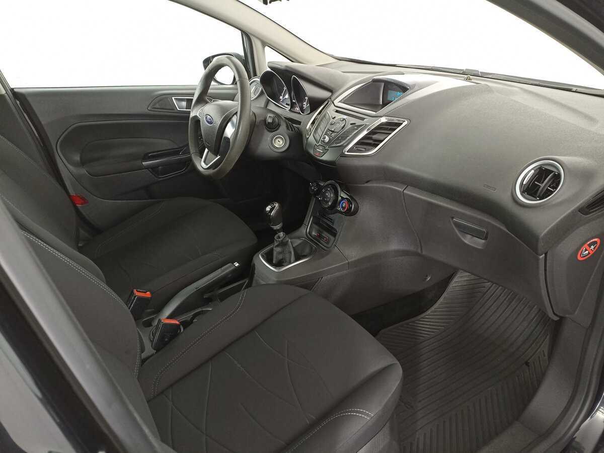 Форд Фиеста б/у, 2015, Механическая. Фото: #10