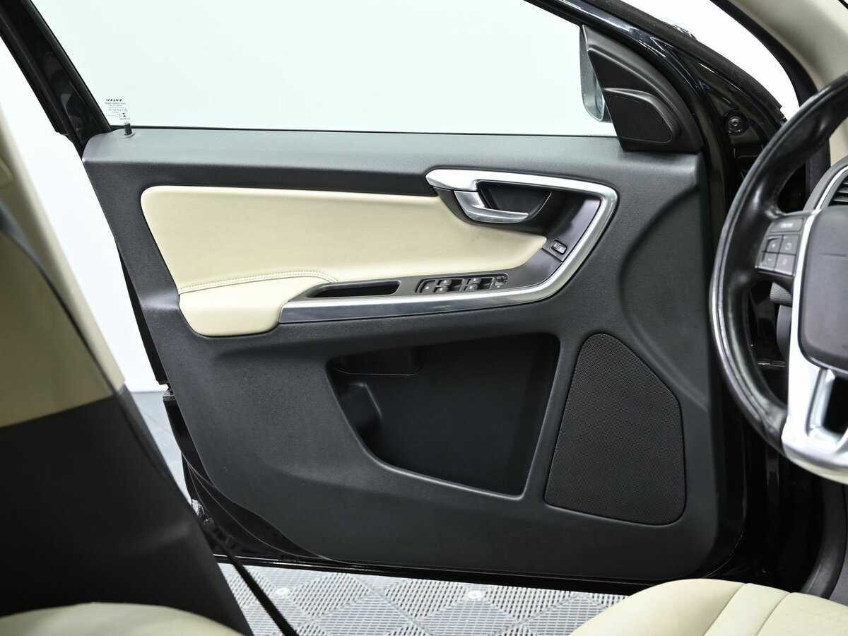 Вольво ИксЦ60 б/у, 2014, Автоматическая. Фото: #15