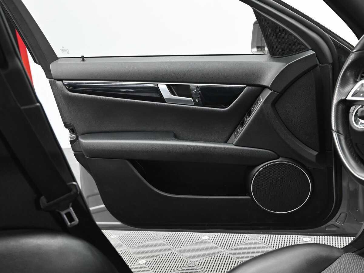 Мерседес-Бенц Ц-Класс б/у, 2012, Автоматическая. Фото: #7