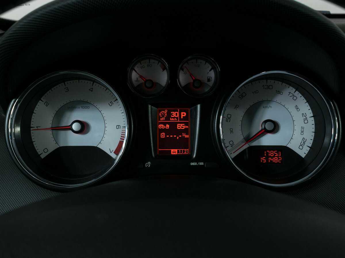 Пежо 308 б/у, 2012, Автоматическая. Фото: #10