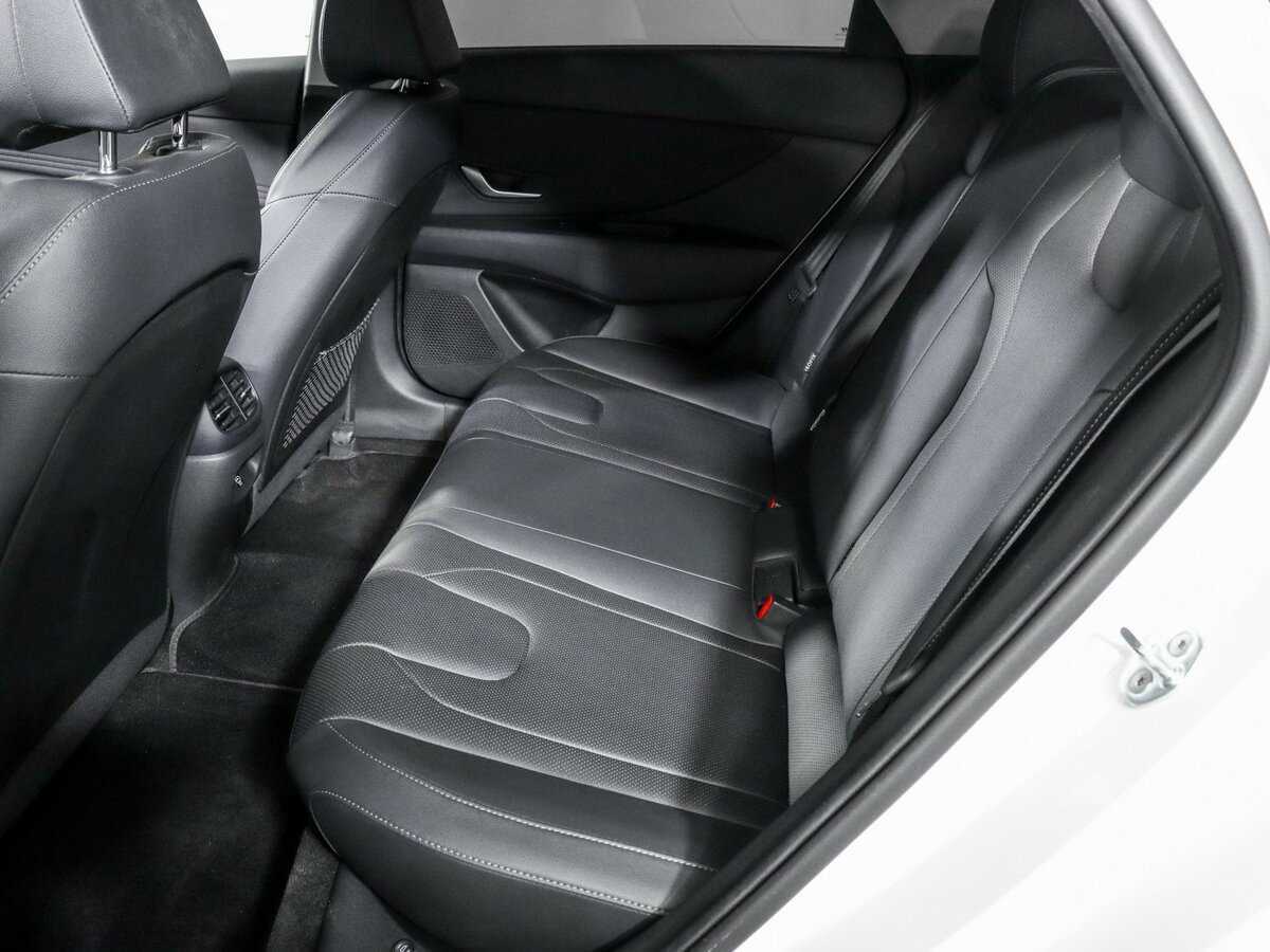 Хендай Елантра б/у, 2023, Вариатор. Фото: #6