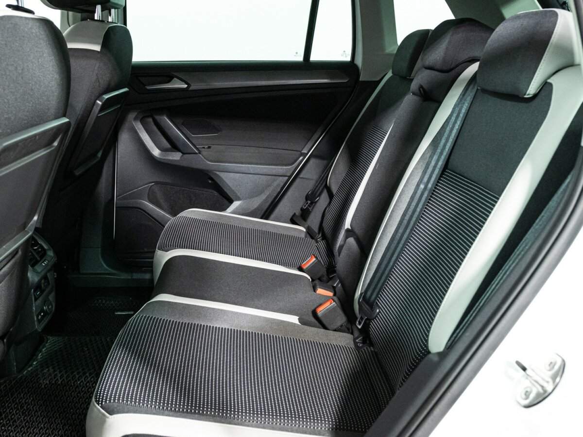 Фольксваген Тигуан б/у, 2018, Роботизированная. Фото: #9