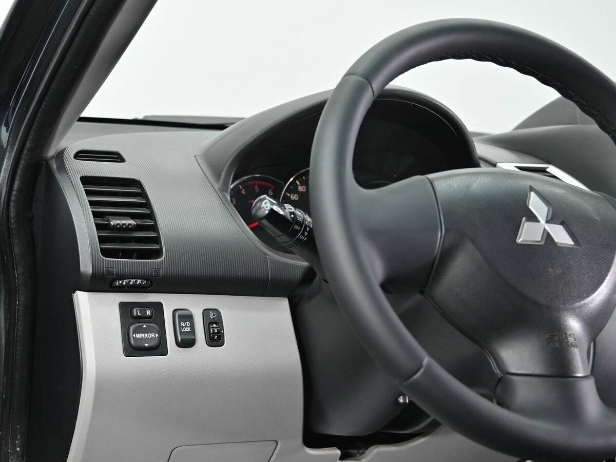 Митсубиши Паджеро Спорт б/у, 2014, Механическая. Фото: #8