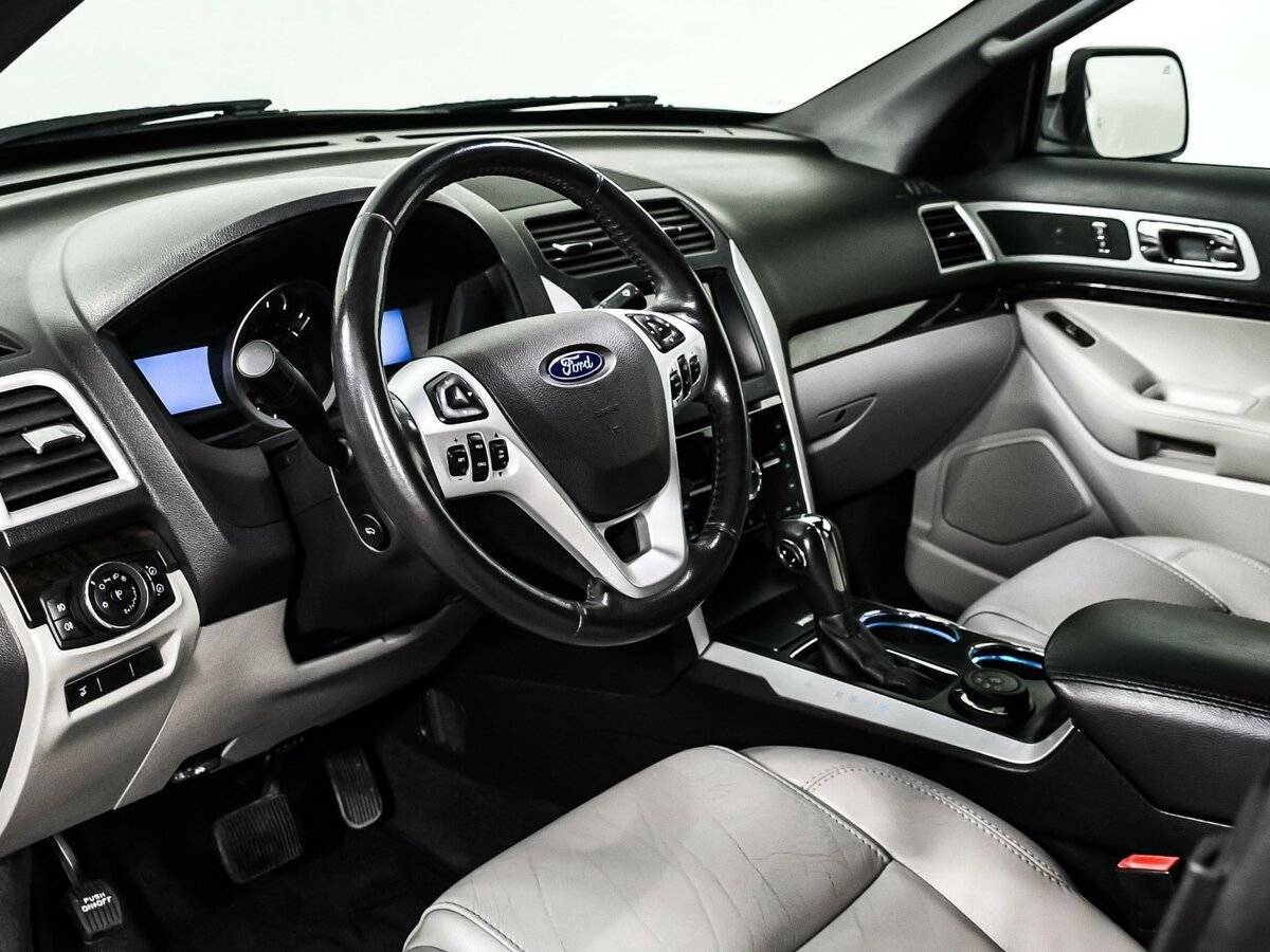 Форд Експлорер б/у, 2012, Автоматическая. Фото: #11