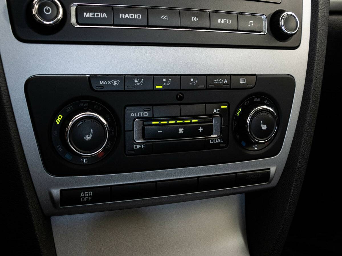 Шкода Октавия б/у, 2012, Механическая. Фото: #10