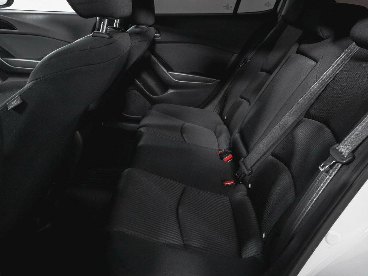 Мазда 3 б/у, 2016, Автоматическая. Фото: #9